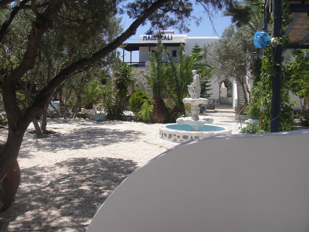 Maistrali Studios Parikia  Exterior photo