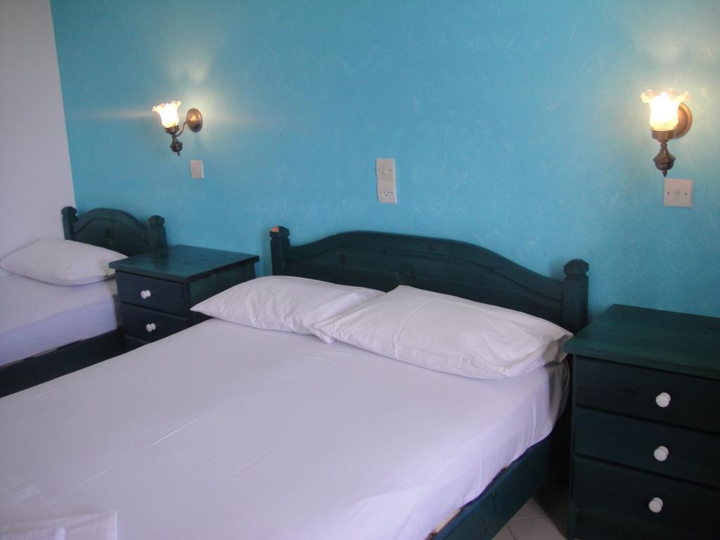 Maistrali Studios Parikia  Room photo